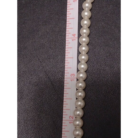 Faux pearl necklace with clear rhinestones 15.5" - Picture 4 of 11